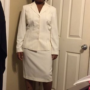 3-pc Ivory Signature by Larry Levine Suit